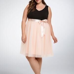 Torrid Tule Skirt Skater Dress Colorblock Sleeveless Pink and Black size 14